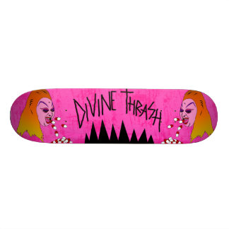 Erahnen Sie Schlag durch Demonbabies Skateboard