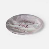 Erblassen Sie - rosa Rosen-Papier-Teller, 14. Pappteller (Schrägansicht)