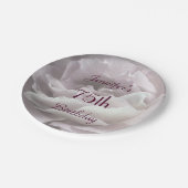 Erblassen Sie - rosa Rosen-Papier-Teller, 75. Pappteller (Schrägansicht)