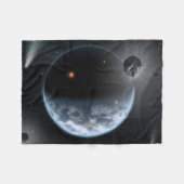 Erdähnlicher Planet mit Ozeanen, die seine Oberflä Fleecedecke (Vorderseite (Horizontal))