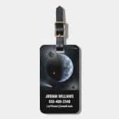 Erdähnlicher Planet mit Ozeanen, die seine Oberflä Gepäckanhänger (Vorderseite vertikal)