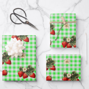 Erdbeer-Geschenkpapier auf grünem Gingham Geschenkpapier Set