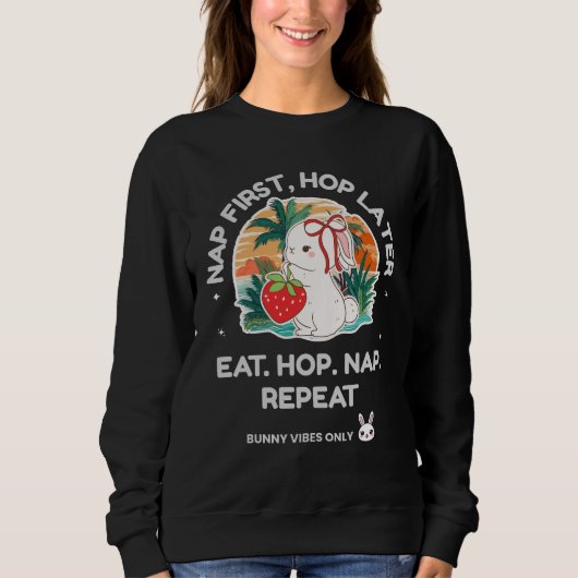 Erdbeer-Traum-Hase Sweatshirt (Vorderseite)