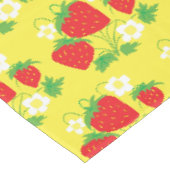 Erdbeer- und Blumen-Gelb-Muster Tischdecke (Schrägansicht)
