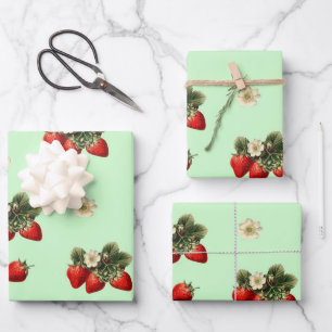 Erdbeer-Verpackungspapier mit Blüten auf Grün Geschenkpapier Set