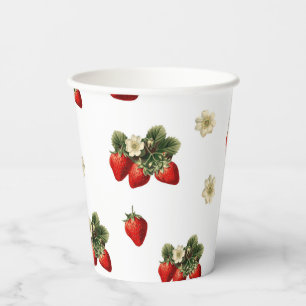 Erdbeerbeerbeerbecher mit Blüten auf weiß Pappbecher