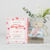 Erdbeere 1. Geburtstag mit Foto Sommereinladung Einladung (Stehend Vorderseite)