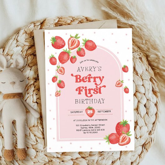 Erdbeere Erster Geburtstag Rot Boho Bogen Einladung