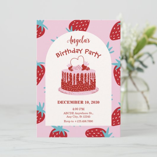 Erdbeere Geburtstagstorte Einladung (Stehend Vorderseite)