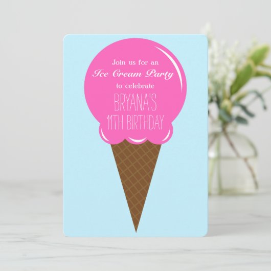 Erdbeere Ice Creme Cone Party Einladungen (Stehend Vorderseite)