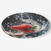 Erdbeere Milk Splash Pappteller (Schrägansicht)