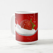 Erdbeere mit Milchspritze Kaffeetasse (Vorderseite Links)