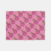 Erdbeere Rosa Eiscreme Waffelkone Feinschmecker Fleecedecke (Vorderseite (Horizontal))