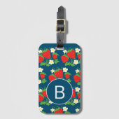 Erdbeere und Blume Blaues Muster Mit Monogramm Gepäckanhänger (Vorderseite Vertikal)