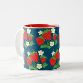 Erdbeere und Blume Blaues Muster Zwei-Tonen-Kaffee Zweifarbige Tasse (Vorderseite Links)