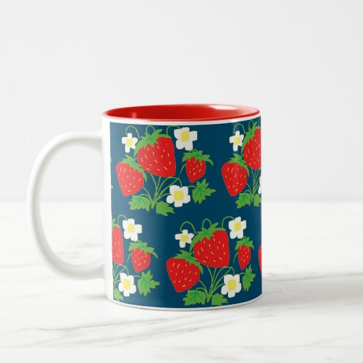 Erdbeere und Blume Blaues Muster Zwei-Tonen-Kaffee Zweifarbige Tasse (Links)