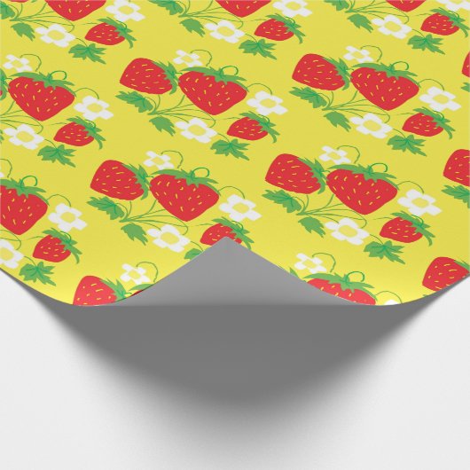 Erdbeere und Blume Muster Gelb Geschenkpapier (Ecke)