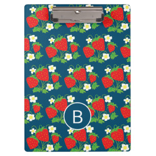 Erdbeere und Blumen Blaues Muster Monogramm Klemmbrett