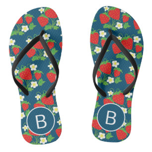 Erdbeere und Blumen Blaues Muster Monogrammiert Badesandalen