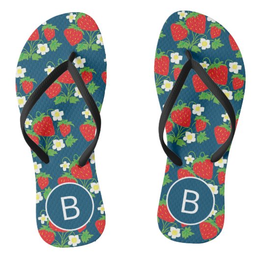 Erdbeere und Blumen Blaues Muster Monogrammiert Badesandalen (Fußbett)