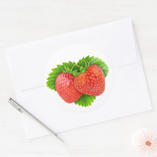 Erdbeeren auf Blättern Runder Aufkleber (Umschlag)