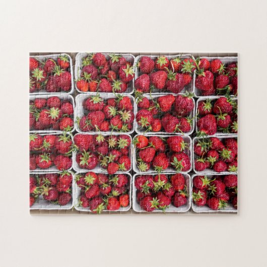Erdbeeren auf dem Bauernmarkt im Container Puzzle (Horizontal)