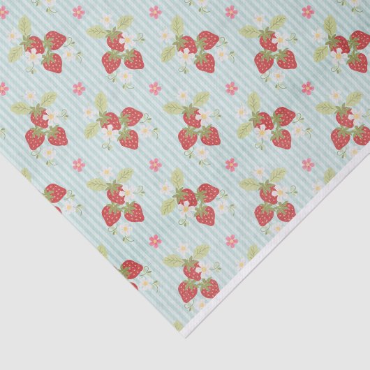 Erdbeeren auf einem hellblauen Hintergrund Seidenpapier (Ausschnitt)