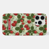 Erdbeeren auf grünem Monogramm iPhone Hülle (Rückseite (Horizontal))