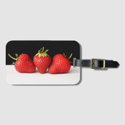 Erdbeeren auf schwarz-weiß bc ltcnm gepäckanhänger (Vorderseite (Horizontal))