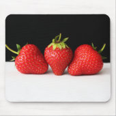 Erdbeeren auf schwarz-weiß mousepad (Vorne)