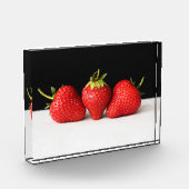 Erdbeeren auf schwarz-weiß pbcna fotoblock (Links)