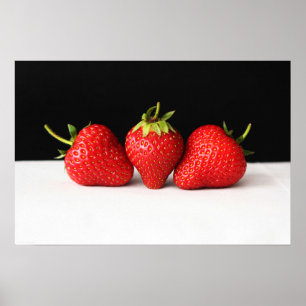 Erdbeeren auf Schwarz-Weiß-Wape Poster