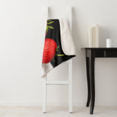 Erdbeeren auf schwarz-weißem Sbcna Sherpadecke (Beispiel)