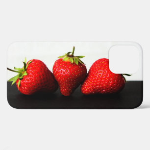 Erdbeeren auf Weiß über Schwarz Case-Mate iPhone Hülle