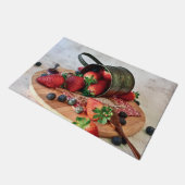 Erdbeeren Blueberries Obst und Süßigkeiten Fußmatte (Schrägansicht)
