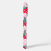 Erdbeeren im Blumenmuster mit Monogramm in Rosa un Case-Mate iPhone Hülle (Rückseite / Rechts)