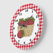 Erdbeeren in einer Korbwanduhr Große Wanduhr (Winkel)