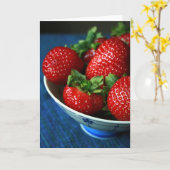 Erdbeeren in einer Schüssel Karte (Gelbe Blume)