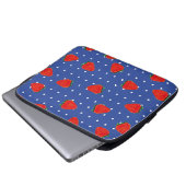 Erdbeeren mit Punkten Laptopschutzhülle (Vorne Knopf)