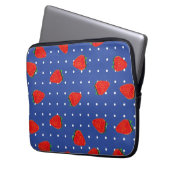Erdbeeren mit Punkten Laptopschutzhülle (Vorderseite Links)