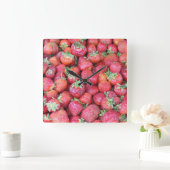 Erdbeeren Quadratische Wanduhr (Zuhause)