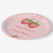 ERDBEEREN ROSA SCHLEIFE GEBURTSTAG PAPPTELLER (Schrägansicht)