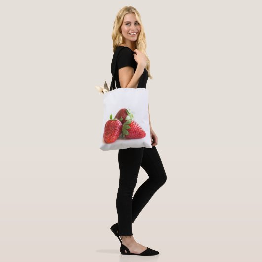 Erdbeeren Tasche (Am Model)