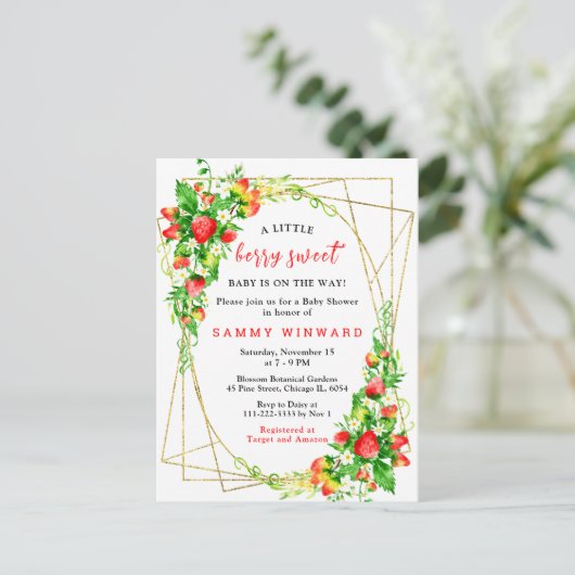 Erdbeeren und Daisies Babydusche Postkarte (Stehend Vorderseite)