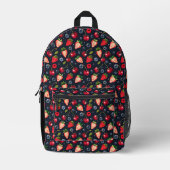 Erdbeeren und Kirschen auf dunklem Hintergrund Bedruckter Rucksack (Vorderseite)