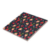 Erdbeeren und Kirschen auf dunklem Hintergrund Fliese (Seite)