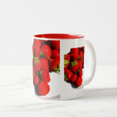 Erdbeeren Zweifarbige Tasse (VorderseiteRechts)