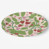 Erdbeerfeld auf cremefarbenem Hintergrund Pappteller (Schrägansicht)