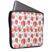 Erdbeerfelder: Sommerfrischheit Laptopschutzhülle (Vorne Rechts)