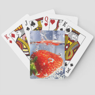 Erdbeerfrüchte in Wasserfotografie schön Spielkarten